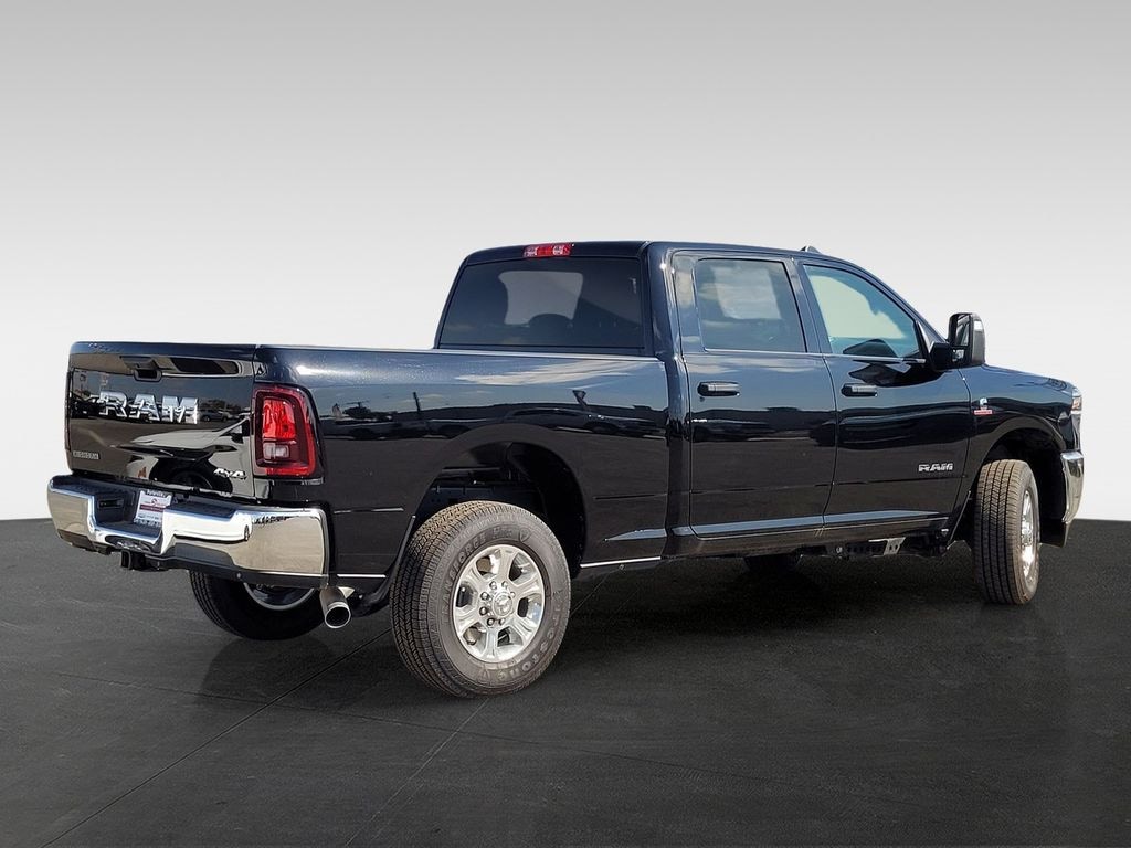New 2025 Ram 2500 BIG HORN CREW CAB 4X4 6'4 BOX Pickup
