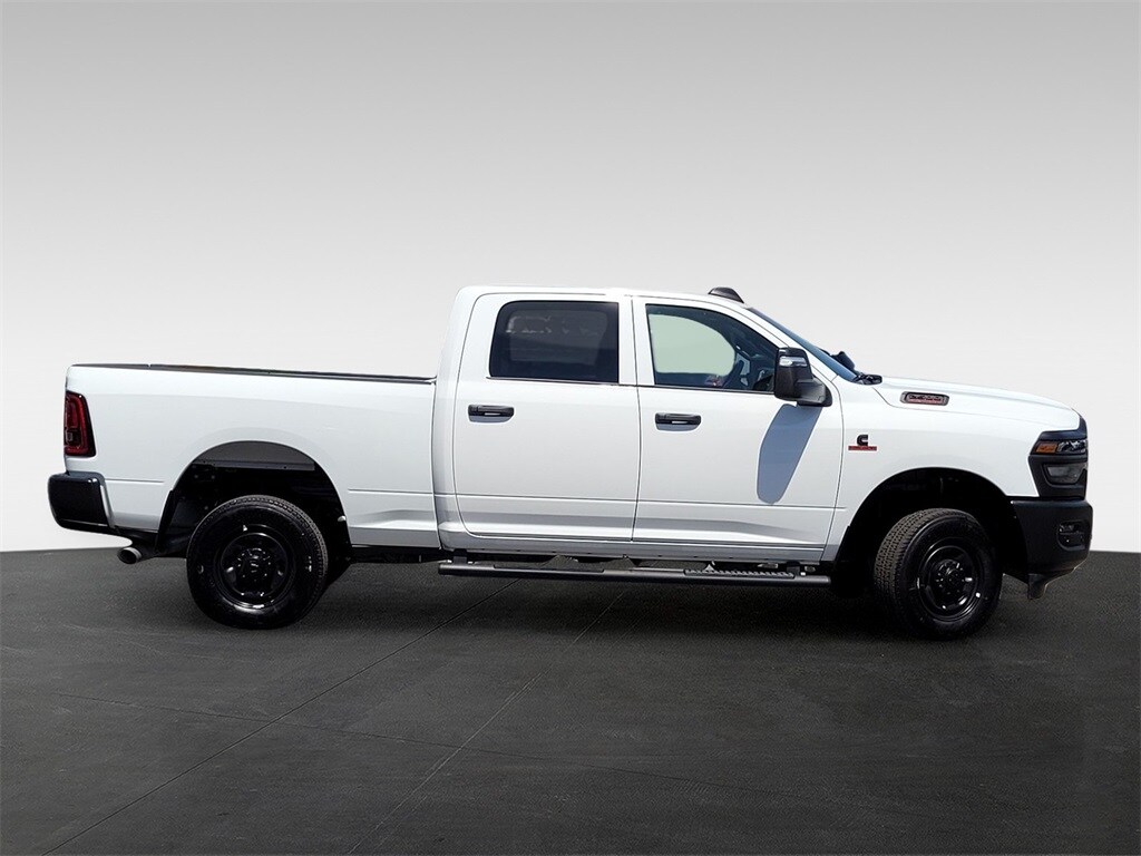 2025 Ram 2500 Tradesman photo 4