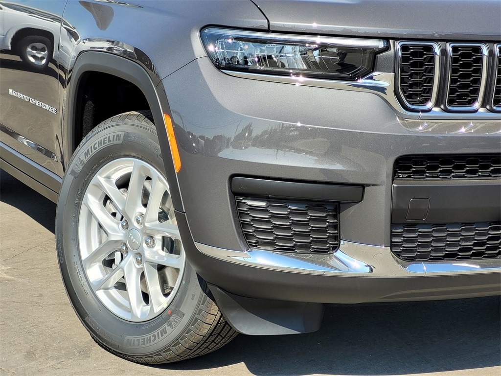 New 2025 Jeep Grand Cherokee L LAREDO X 4X2 Sport Utility
