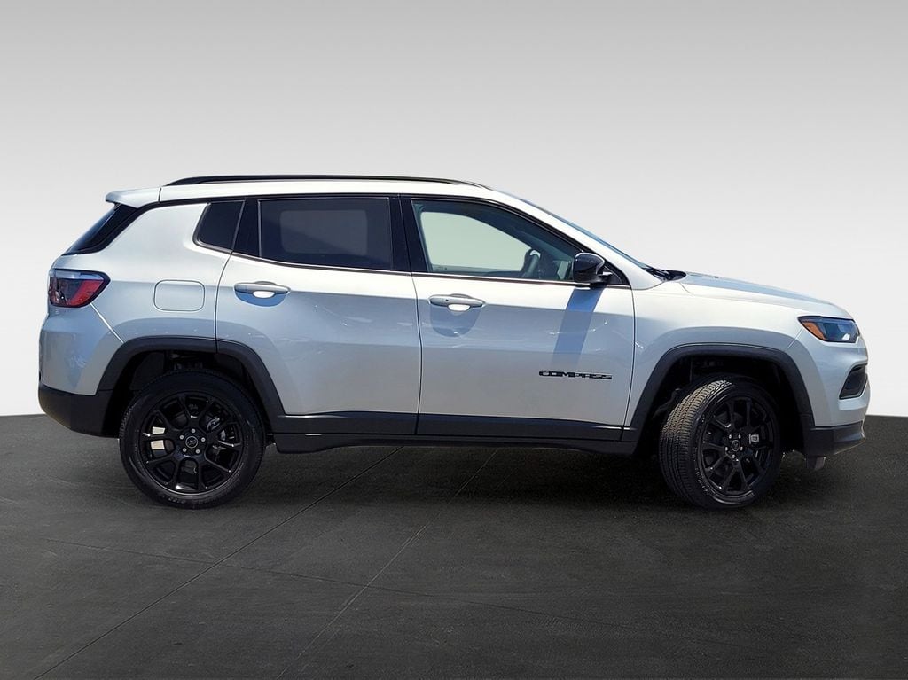 New 2026 Jeep Compass LATITUDE ALTITUDE 4X4 Sport Utility
