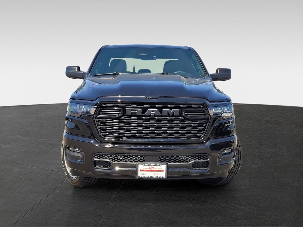 New 2026 Ram 1500 EXPRESS CREW CAB 4X2 5'7 BOX Pickup