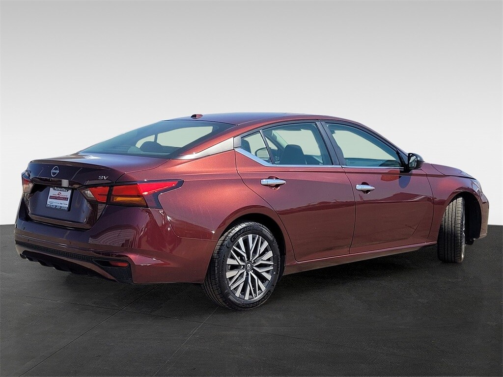 2024 Nissan Altima 2.5 SV photo 4