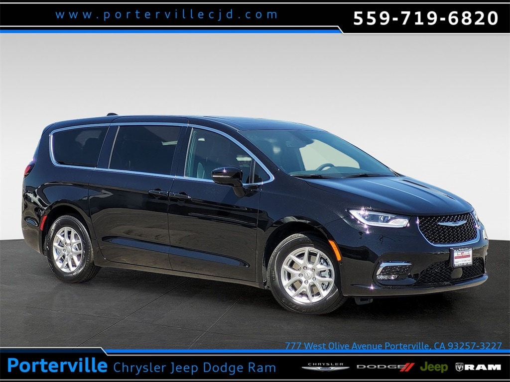 2025 Chrysler Pacifica Passenger Van 
