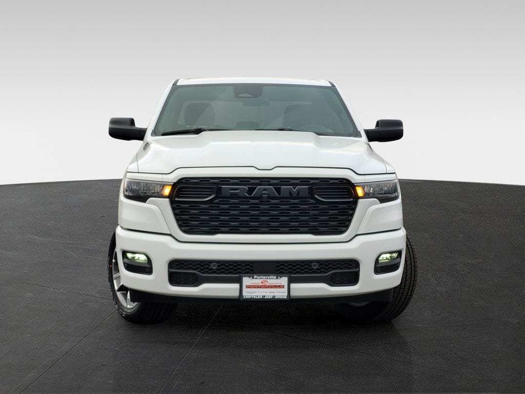 New 2026 Ram 1500 EXPRESS CREW CAB 4X4 5'7 BOX Pickup