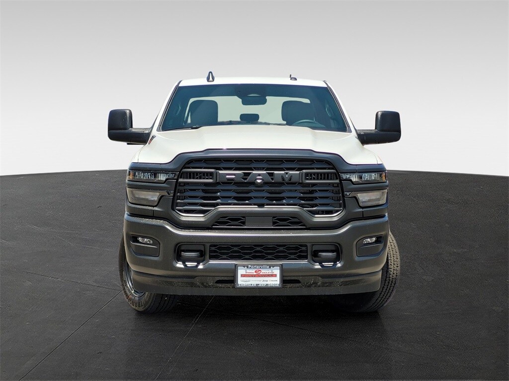 2025 Ram 2500 Tradesman photo 2