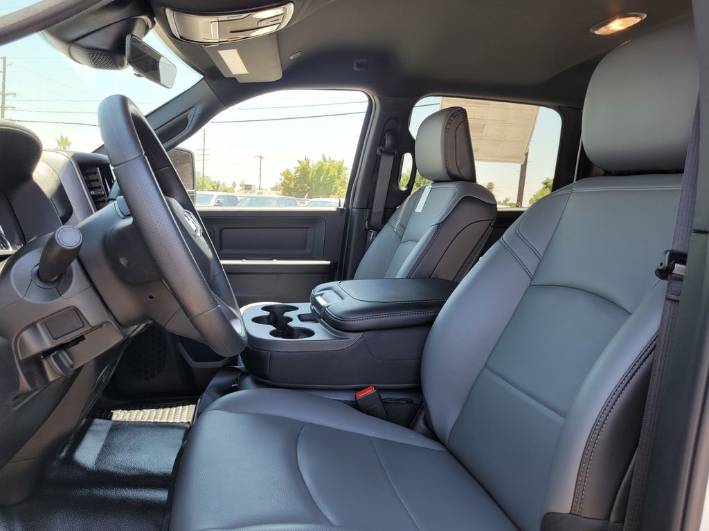 2025 RAM 2500 Tradesman - Photo 11
