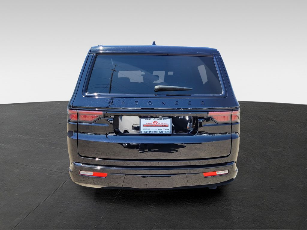 2025 Jeep Wagoneer L Series II - Photo 6