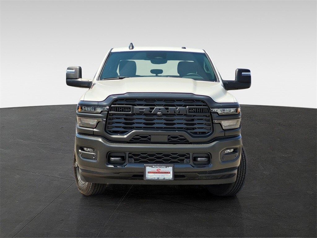 2025 Ram 2500 Tradesman photo 2