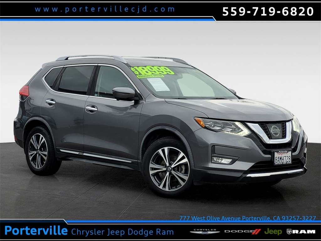 2017 Nissan Rogue SL's photo