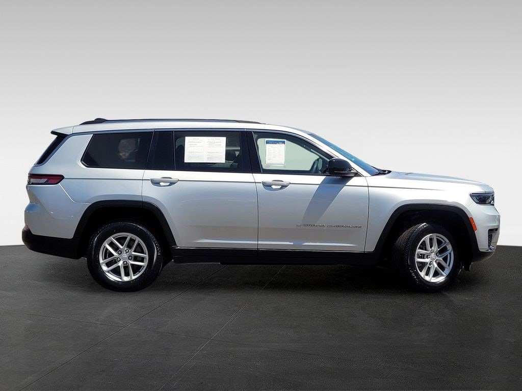Used 2023 Jeep Grand Cherokee L Laredo SUV