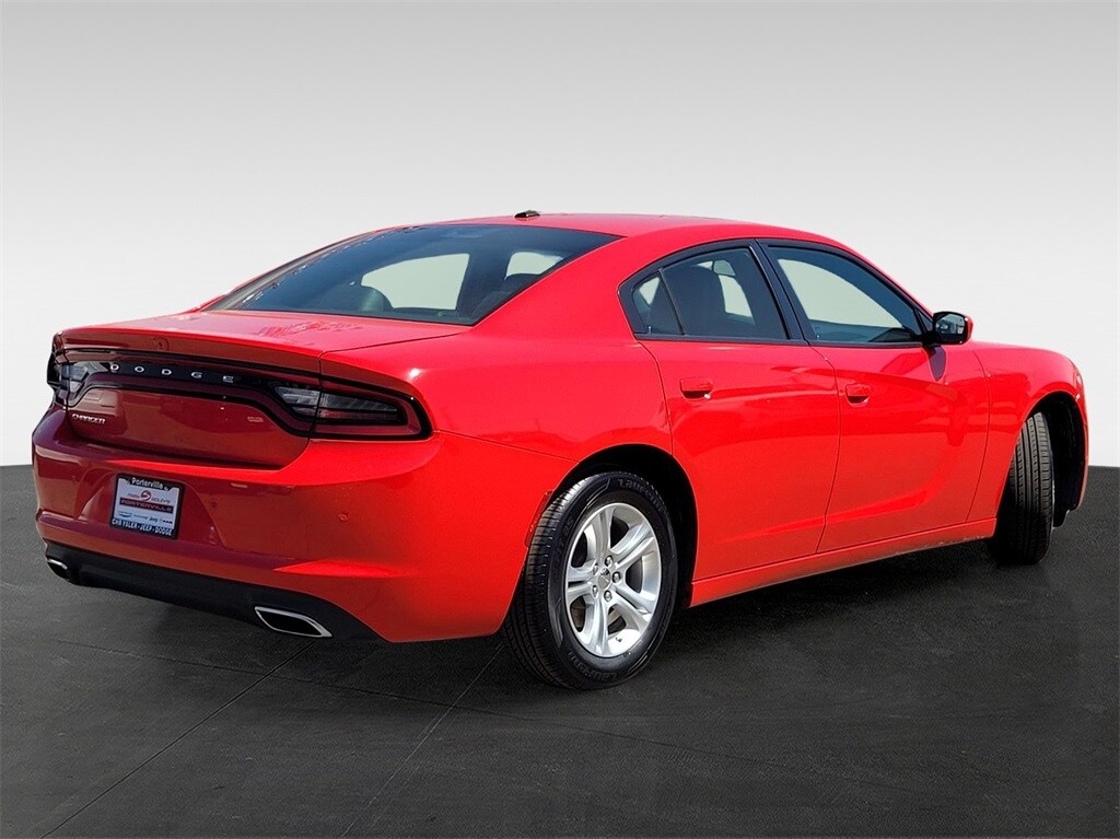 2022 Dodge Charger SXT photo 4