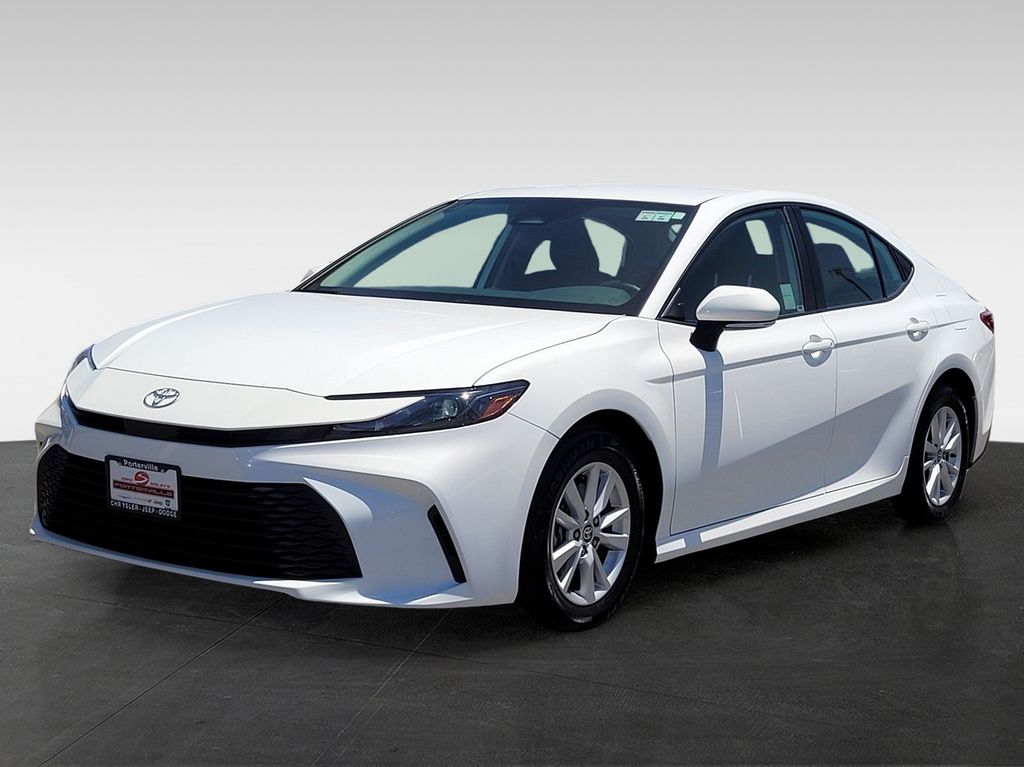 2025 Toyota Camry LE - Photo 8