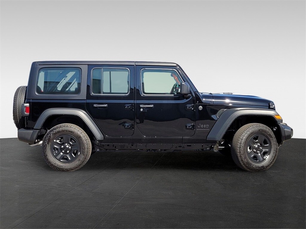 2025 Jeep Wrangler Sport photo 3
