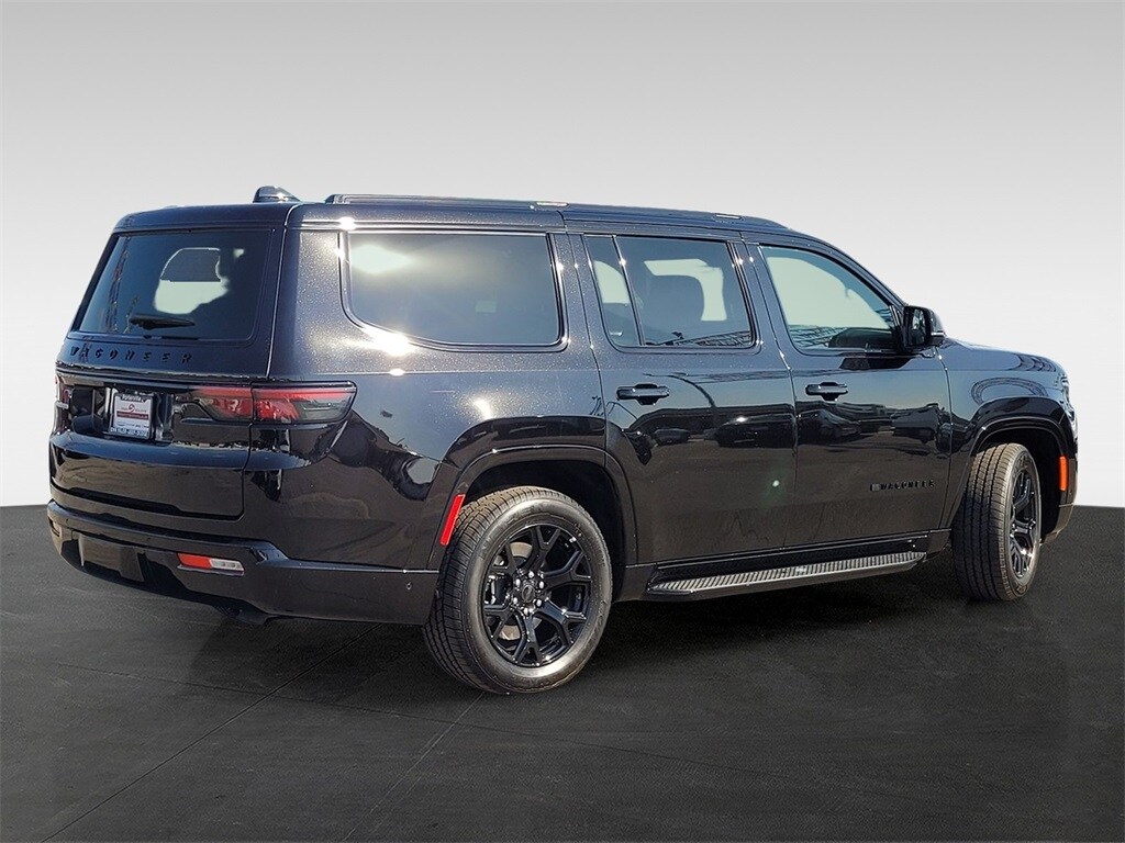 2025 Jeep Wagoneer Carbide Series II photo 4