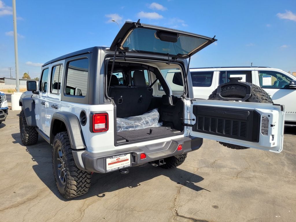2025 Jeep Wrangler 4-Door Willys - Photo 19