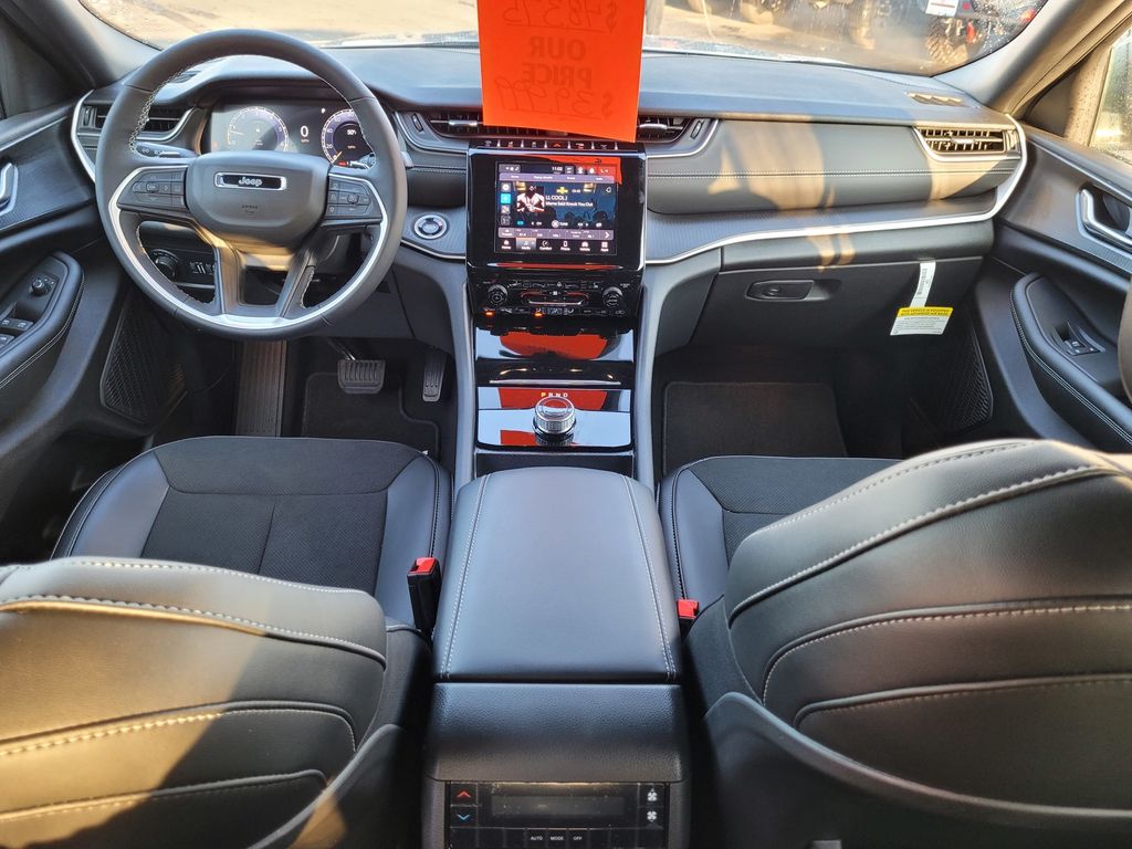 2025 Jeep Grand Cherokee L Altitude - Photo 13