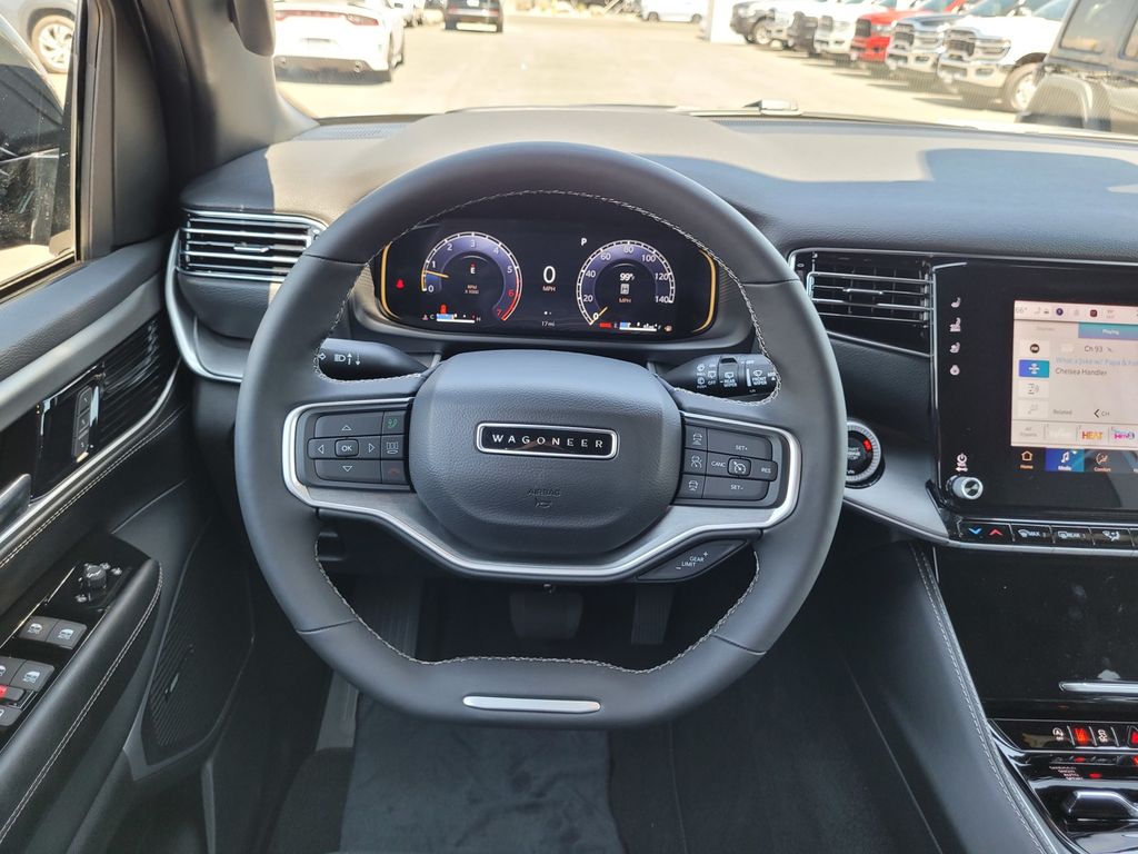 2025 Jeep Wagoneer L Series II - Photo 14