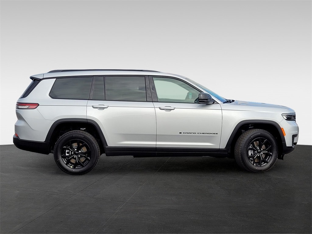 New 2025 Jeep Grand Cherokee L ALTITUDE X 4X4 Sport Utility