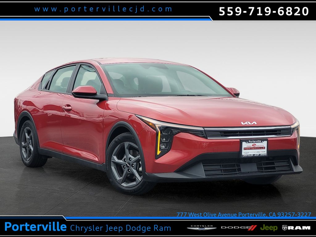 2025 Kia K4 LXS AT's photo