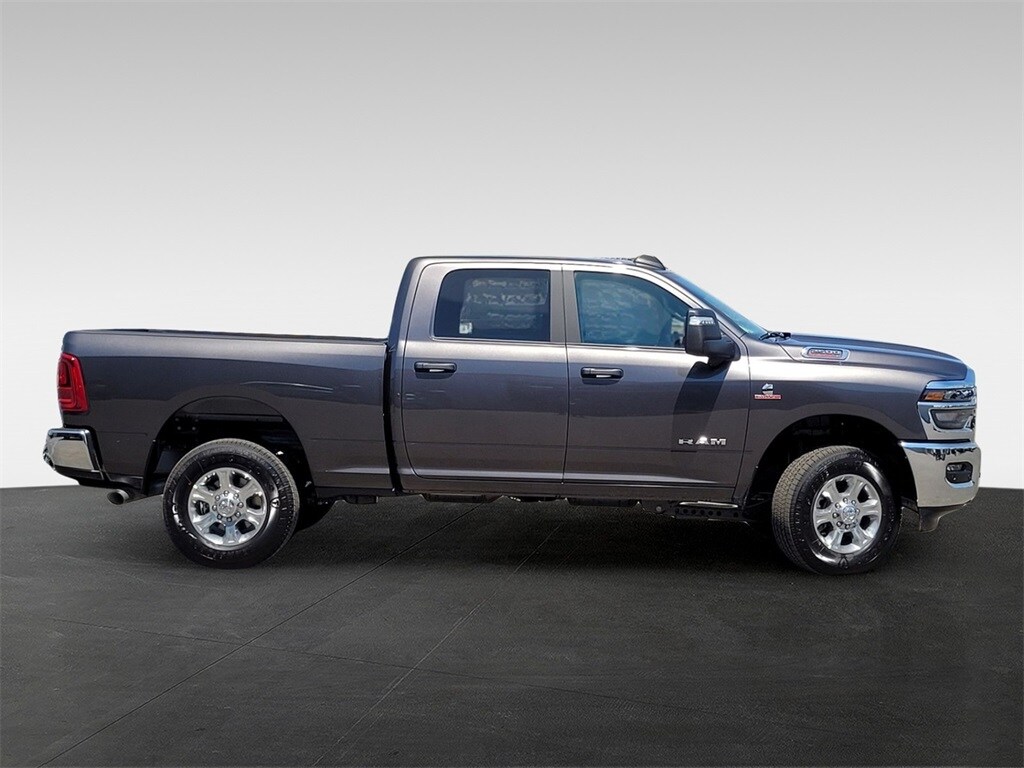 2025 Ram 2500 Big Horn photo 4