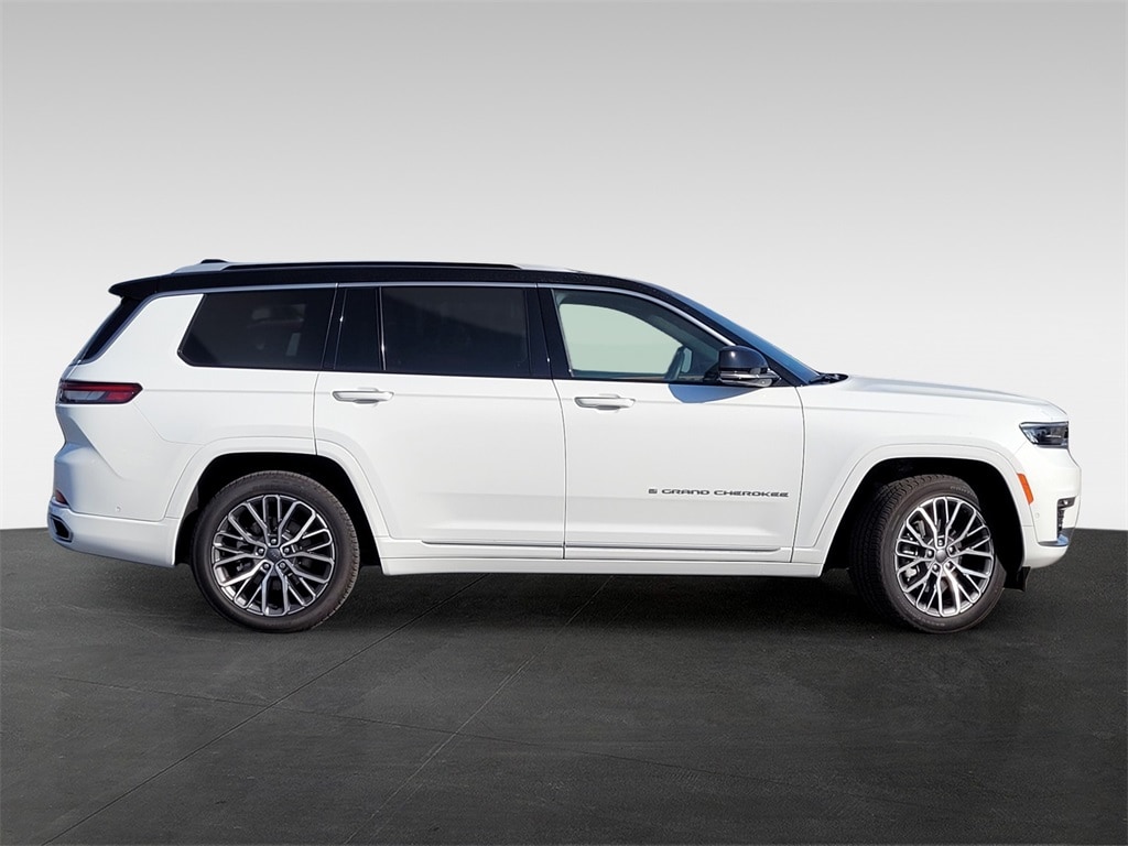New 2023 Jeep Grand Cherokee L SUMMIT RESERVE 4X4 Sport Utility