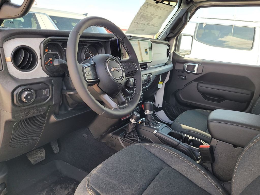 2025 Jeep Wrangler 4-Door Willys - Photo 10