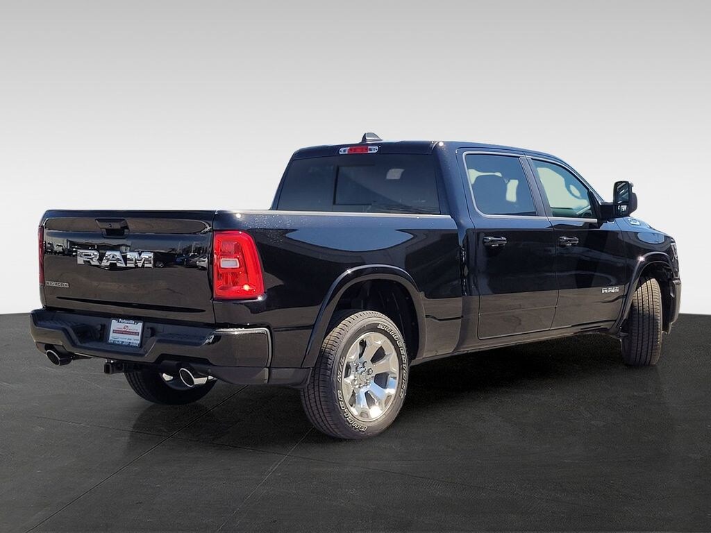 New 2026 Ram 1500 BIG HORN CREW CAB 4X2 6'4 BOX Pickup