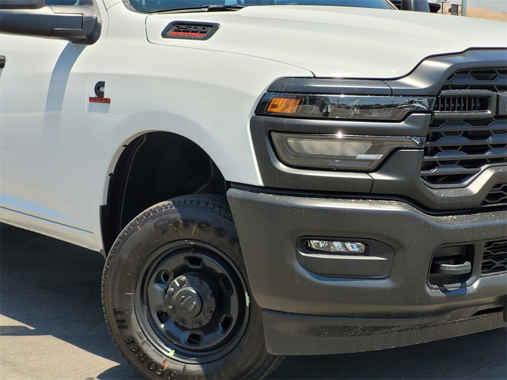 2025 Ram 2500 Tradesman photo 3