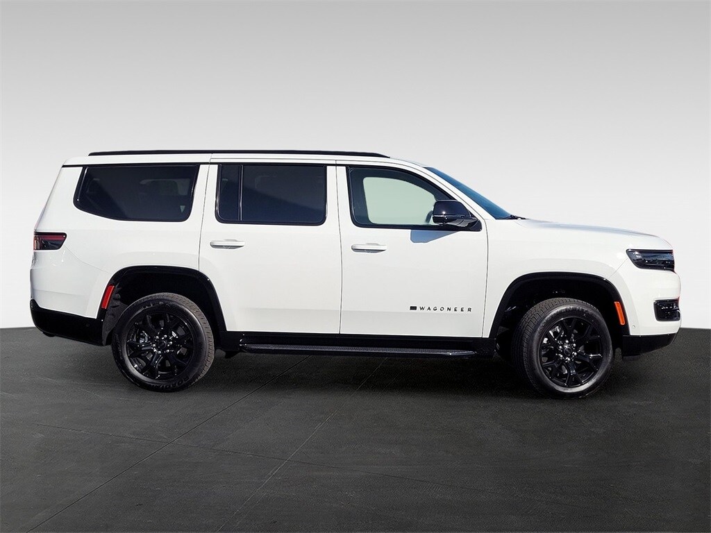2025 Jeep Wagoneer Carbide Series II photo 3