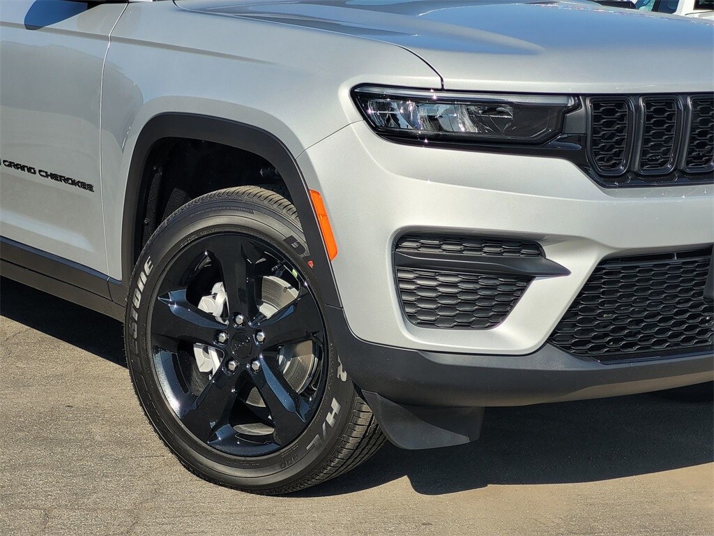 New 2025 Jeep Grand Cherokee ALTITUDE X 4X2 Sport Utility