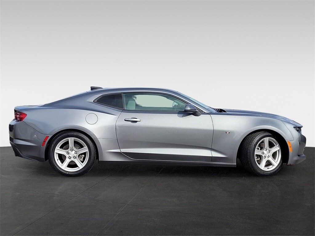 2022 Chevrolet Camaro 1LS 1LT photo 3
