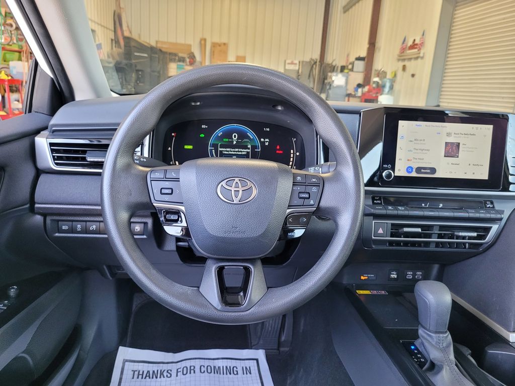 2025 Toyota Camry LE - Photo 16
