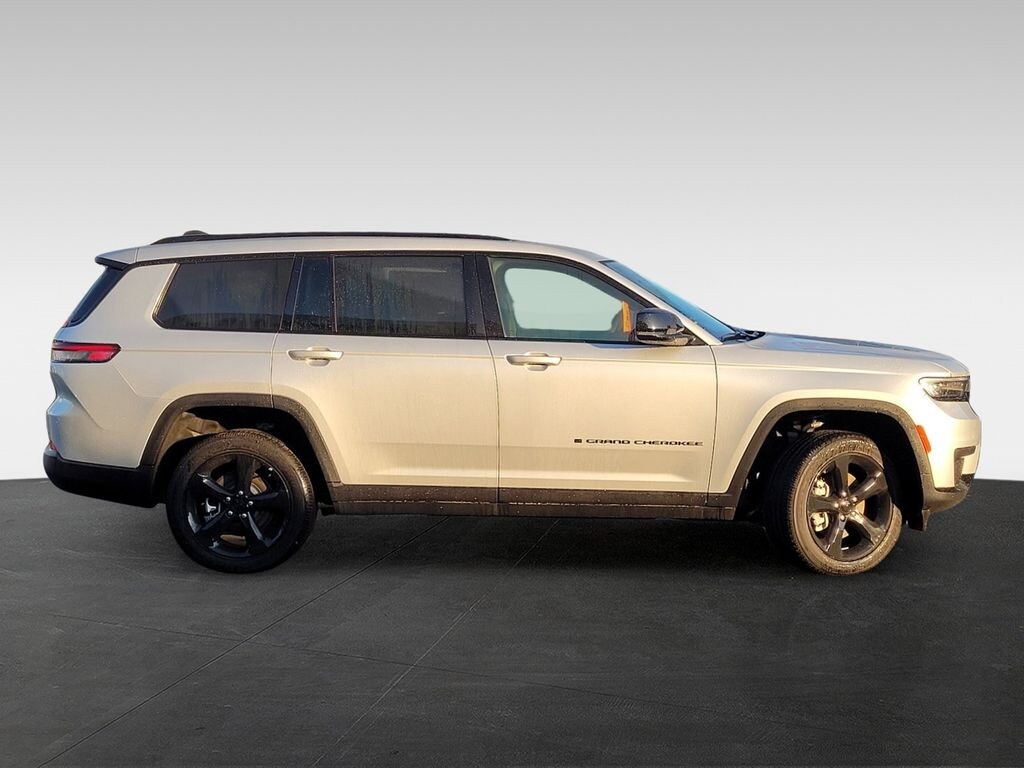 New 2025 Jeep Grand Cherokee L ALTITUDE X 4X2 Sport Utility