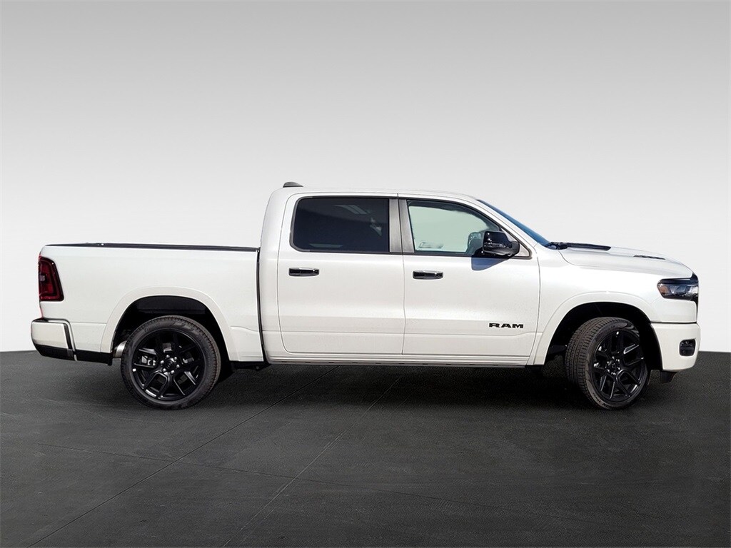 2026 Ram 1500 Laramie photo 3