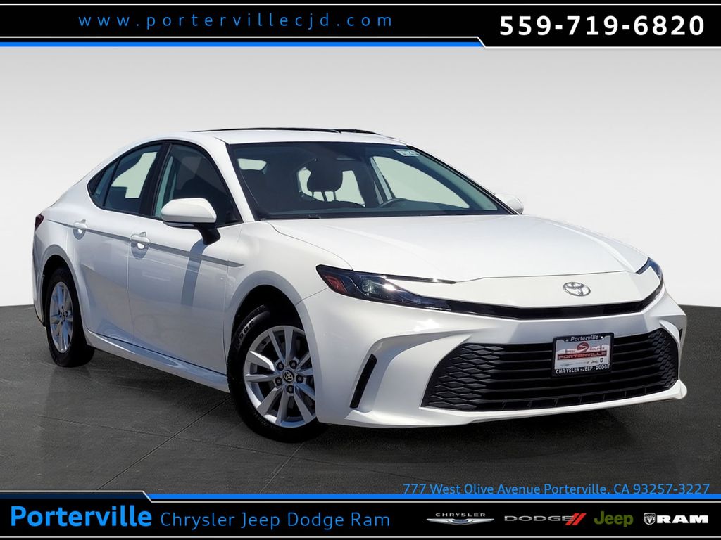2025 Toyota Camry LE - Photo 1