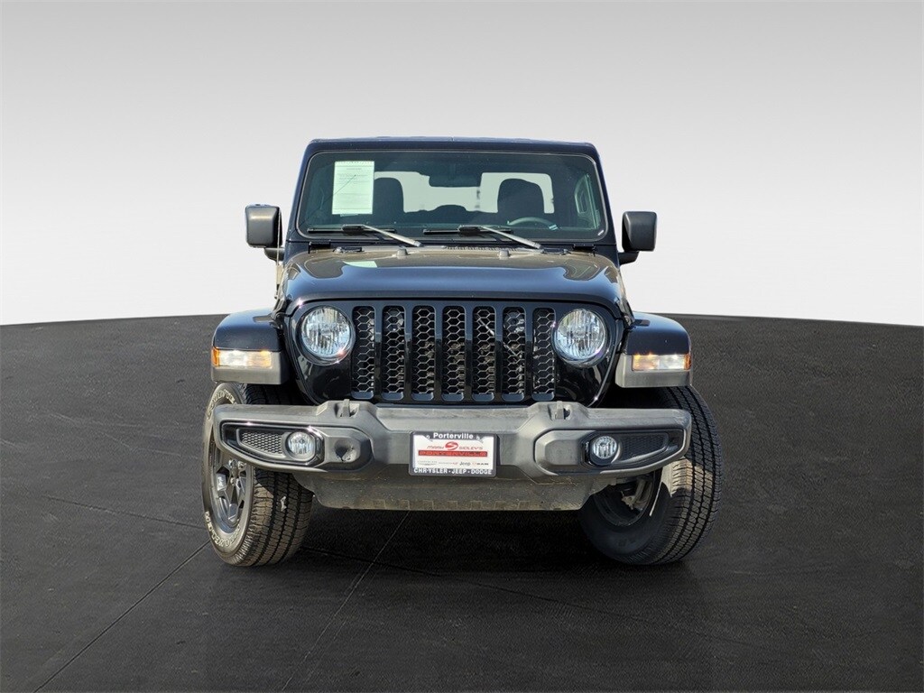 2023 Jeep Gladiator Willys photo 2