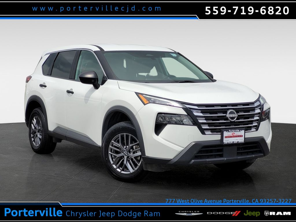 2024 Nissan Rogue S AWD's photo