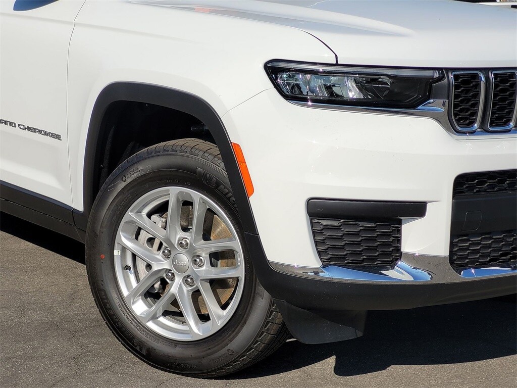 New 2025 Jeep Grand Cherokee L LAREDO X 4X2 Sport Utility