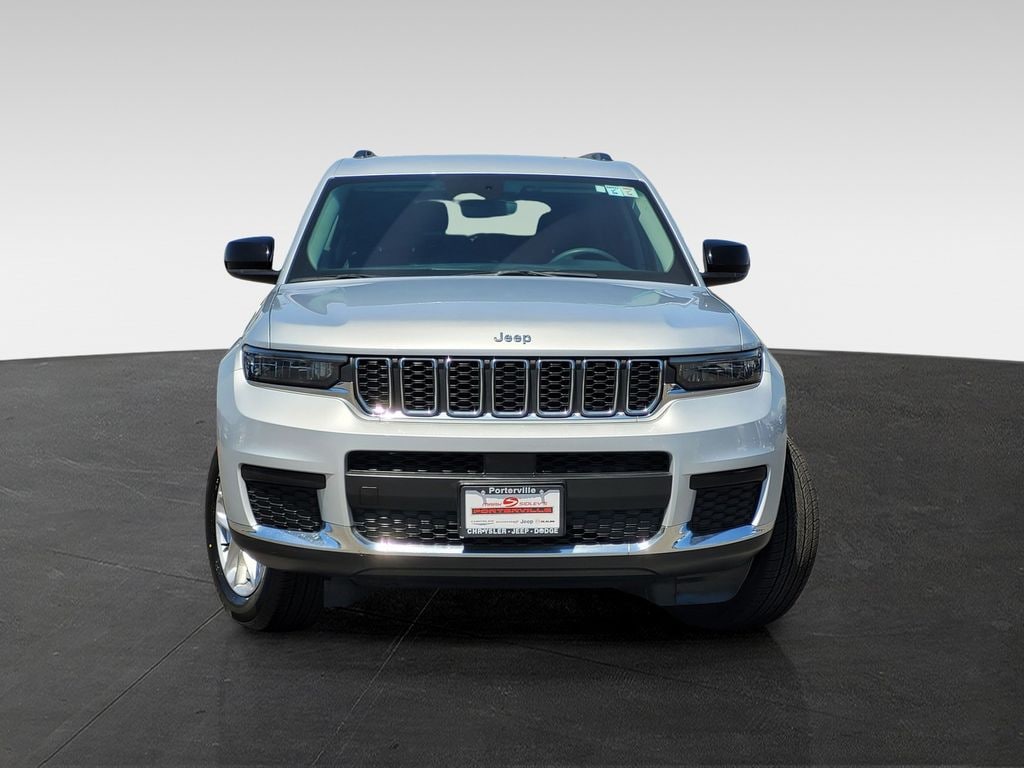 Used 2023 Jeep Grand Cherokee L Laredo SUV