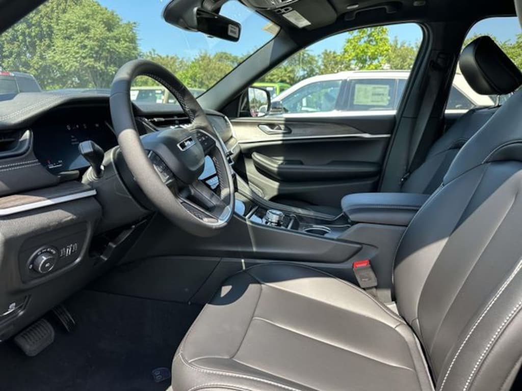 New 2026 Jeep Grand Cherokee LIMITED 4X4 Sport Utility
