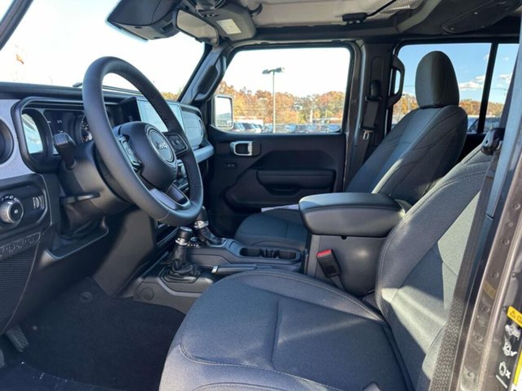 New 2026 Jeep Wrangler 4-DOOR SPORT S Sport Utility