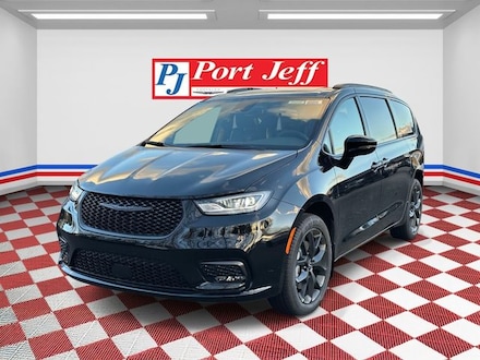 2026 Chrysler Pacifica LIMITED AWD Passenger Van