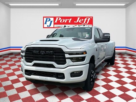2026 Ram 3500 LARAMIE CREW CAB 4X4 8' BOX Pickup