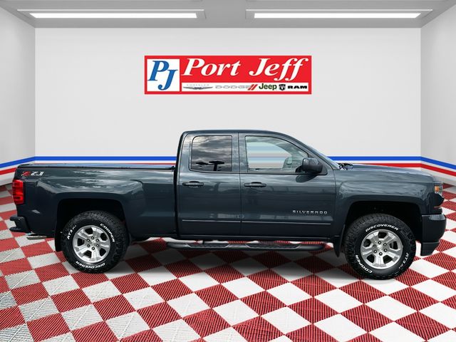 2018 Chevrolet Silverado 1500 LT photo 4