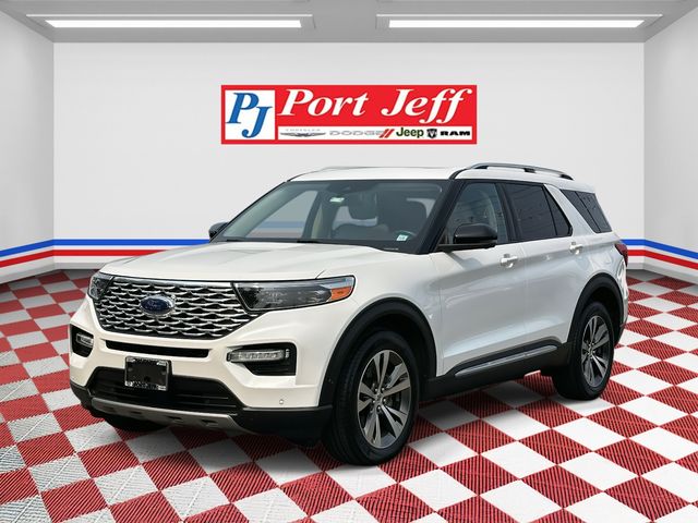 2020 Ford Explorer Platinum's photo