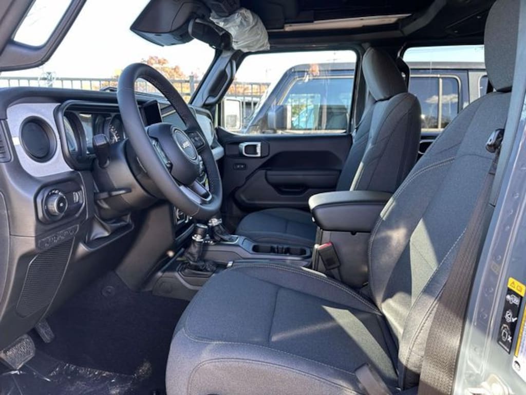 New 2026 Jeep Wrangler 4-DOOR SPORT S Sport Utility