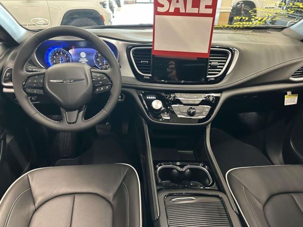 New 2026 Chrysler Pacifica LIMITED Passenger Van