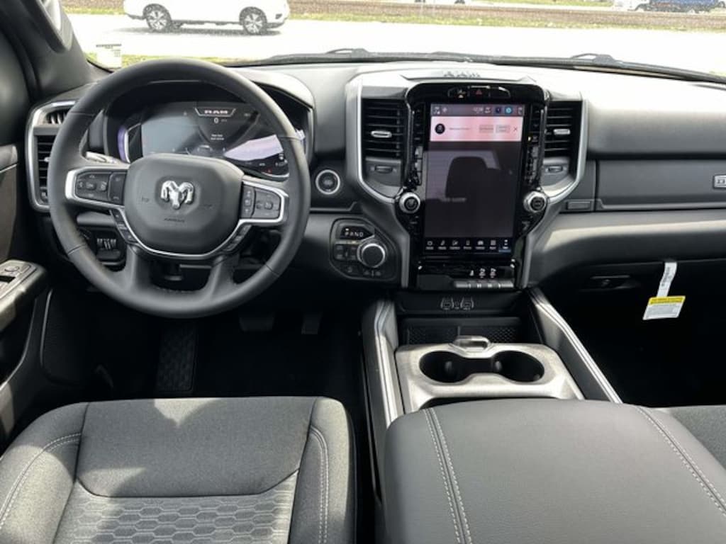 New 2026 Ram 1500 BIG HORN CREW CAB 4X4 5'7 BOX Pickup