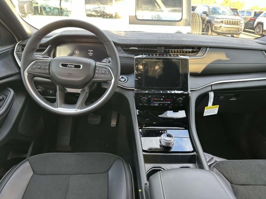 New 2025 Jeep Grand Cherokee ALTITUDE X 4X4 Sport Utility