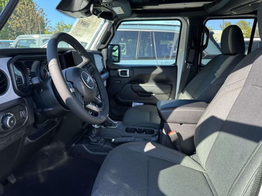 New 2026 Jeep Wrangler 4-DOOR SPORT S Sport Utility